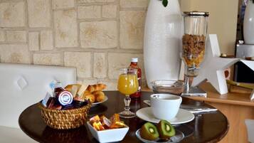 Desayuno buffet (EUR 12 por persona)