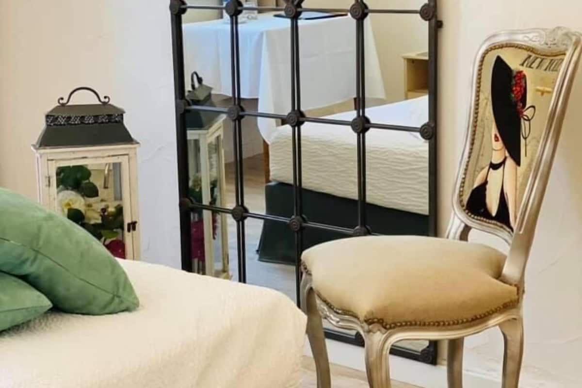 superior room | desk, soundproofing, iron/ironing board, free wifi