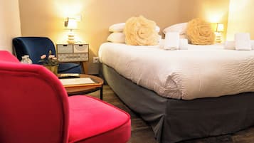 Habitación superior | Escritorio, insonorización, tabla de planchar con plancha y wifi gratis