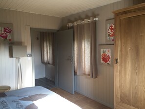 Desk, free WiFi, bed sheets - Haus BuylBergh (Lichtenborn)