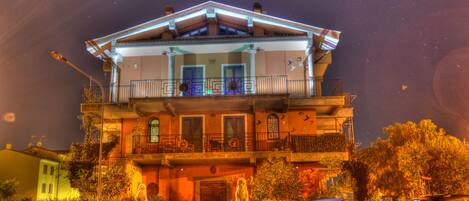 Facciata della struttura