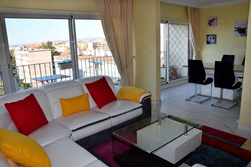 Herrliche Wohnung, Meerblick auf Fréjus-Plage