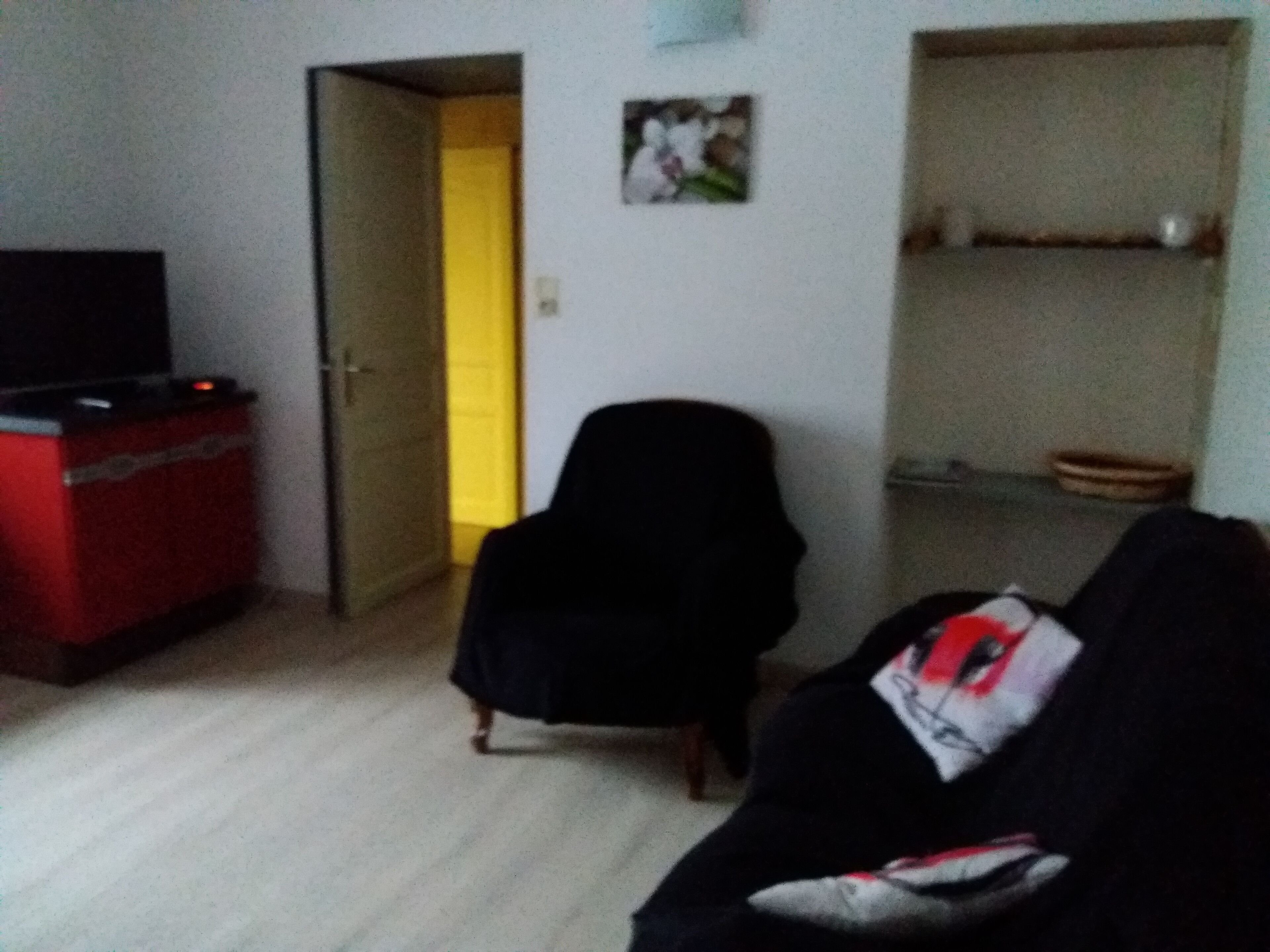 GITE DE FRANCE 2 mins walk to the lake 