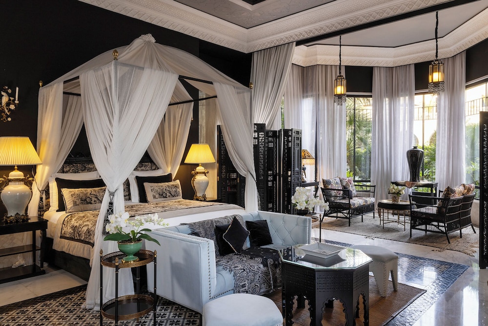 Palais Ronsard Relais & Châteaux. by null