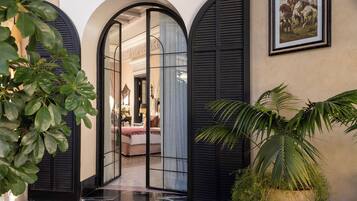 Prestige Room | Premium bedding, pillowtop beds, minibar, in-room safe