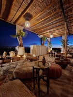 Tempat makan pasangan