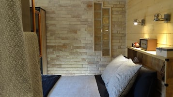 1 chambre, coffres-forts dans les chambres, fer et planche Ă  repasser