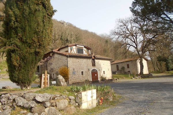La maison des sources à Mauléon Barousse