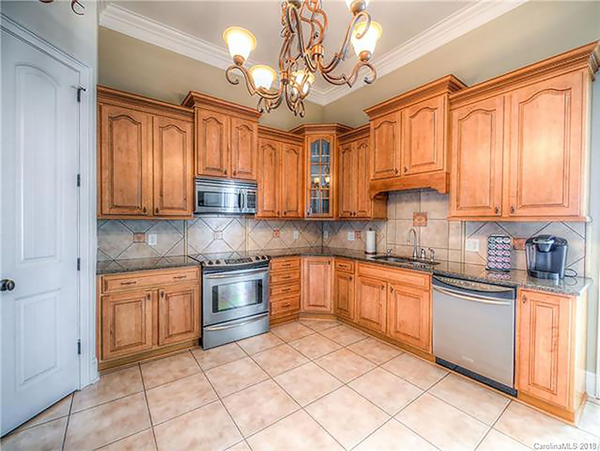 Spacious waterfront home with pool in a quiet cove. Perfect for large families!