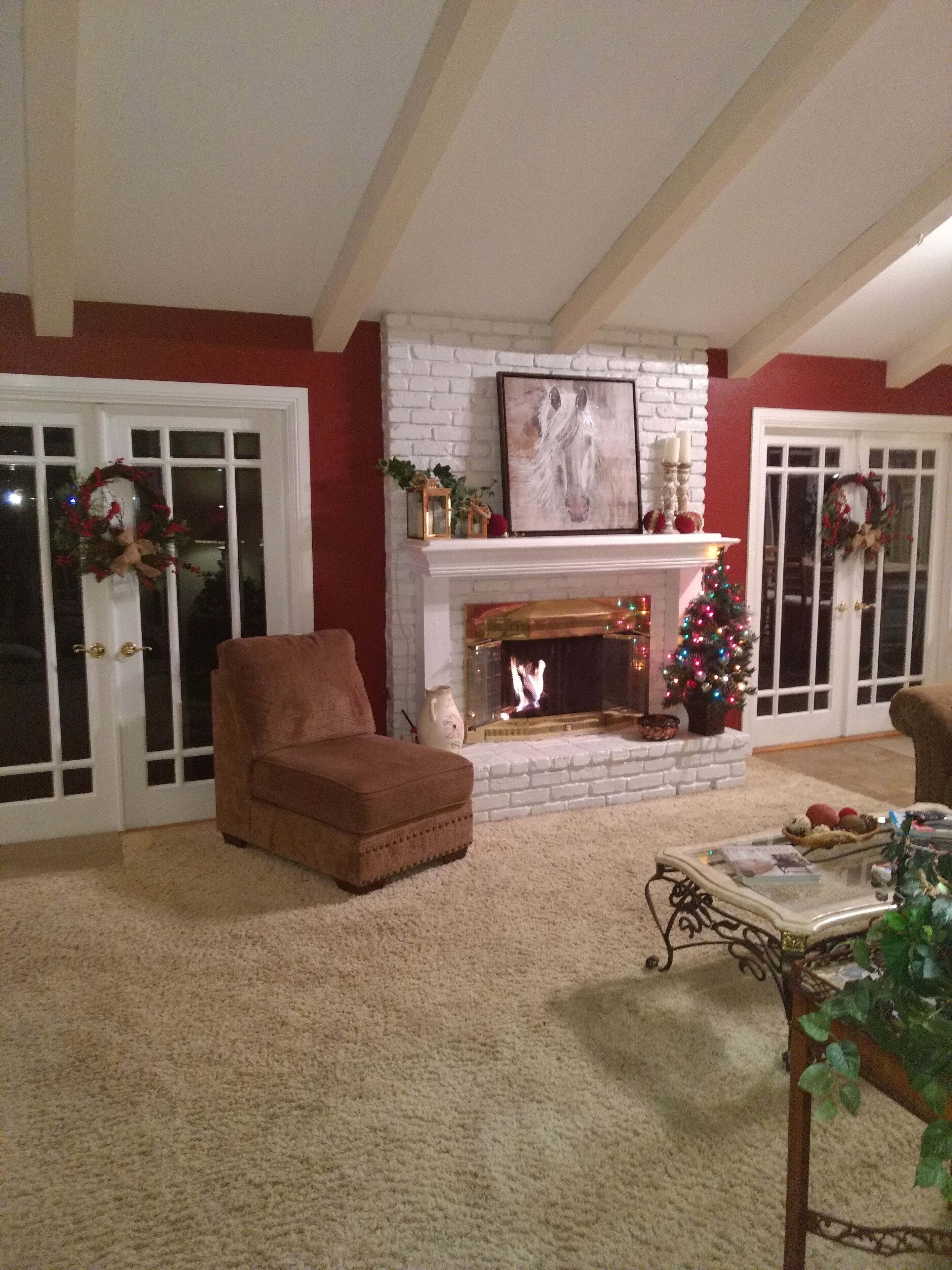 BEAUTIFUL HOME W/ HOT TUB - WINE COUNTRY - Extended Stays