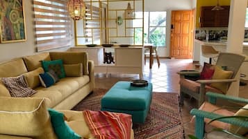 Smart TV, DVD player, ping pong, books