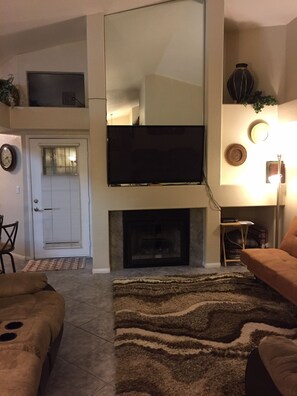 Smart TV, fireplace, DVD player
