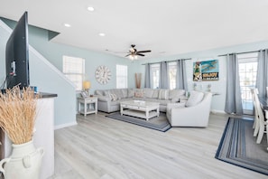 Smart TV, DVD player, books, stereo