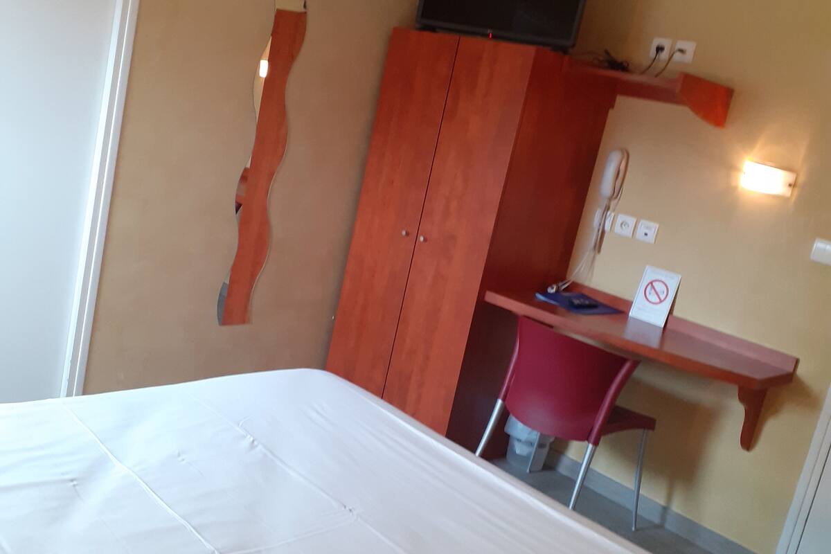 comfort double room | blackout curtains, iron/ironing board, rollaway beds, free wifi