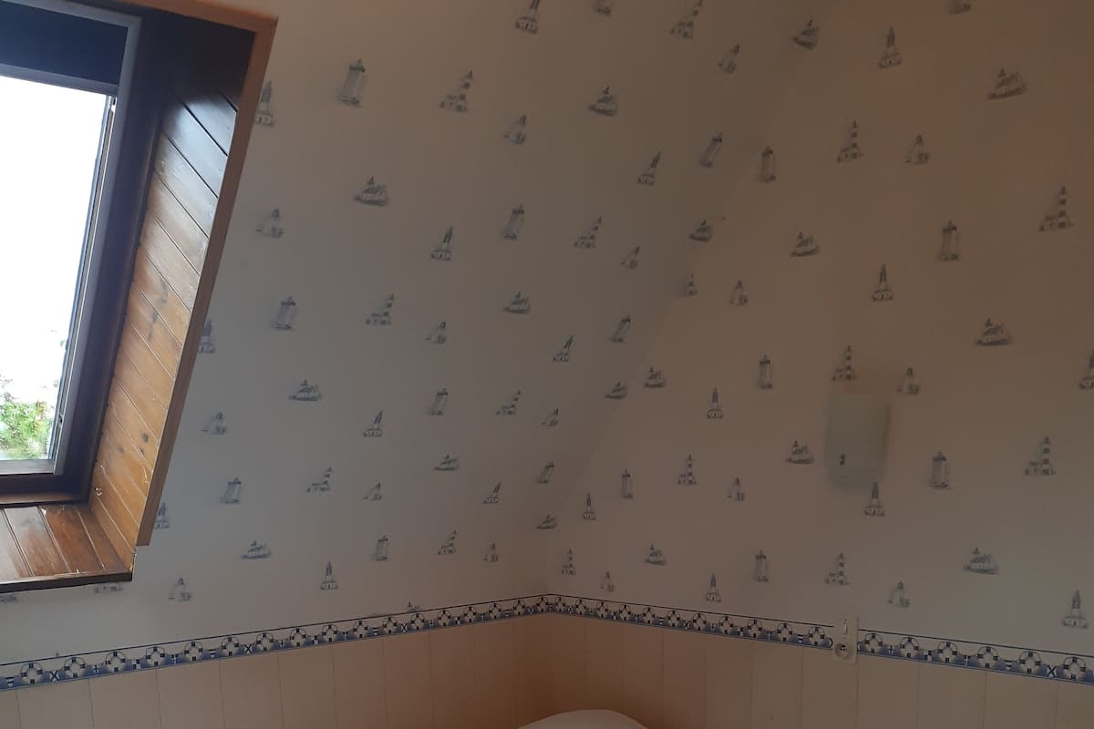 Twin Room (Toilet not in the room)
