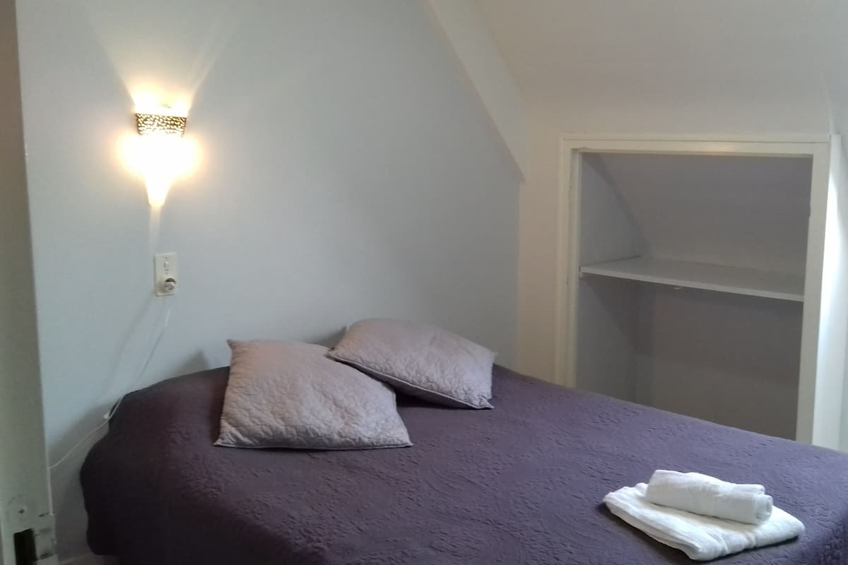 Double Room (Toilet not in the room)