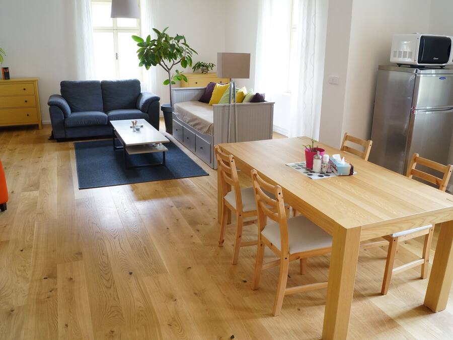 Apartment (2) | Living area | Flat-screen TV