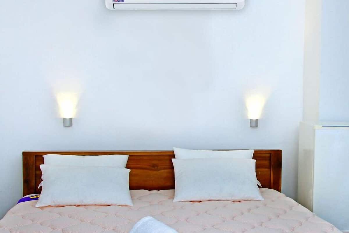 Habitación doble | Escritorio, sistema de insonorización, tabla de planchar con plancha