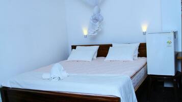 Double Room | Desk, soundproofing, iron/ironing board, free WiFi