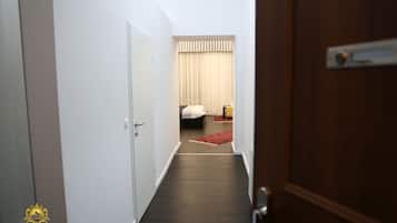 Classic-Vierbettzimmer, Nichtraucher, Erdgeschoss | Schallisolierte Zimmer, kostenloses WLAN, Bettwäsche