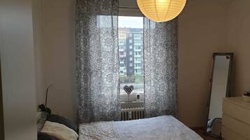 Apartment | Premium bedding, down comforters, individually decorated