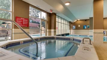 Piscine couverte, piscine extérieure