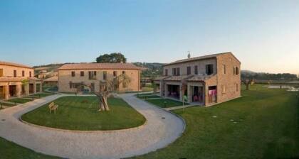 Residence Casale Torrenova al Conero