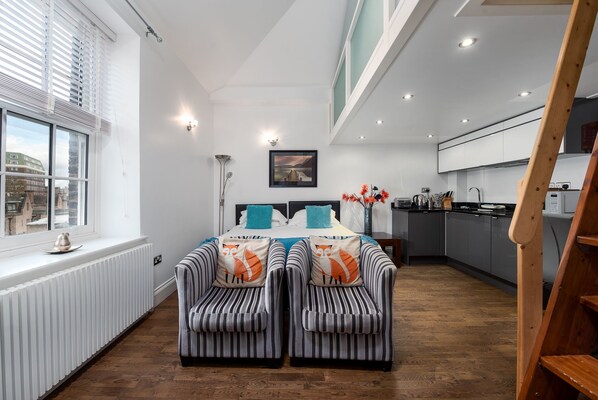 1 bedroom, hypo-allergenic bedding, in-room safe, individually decorated - Chelsea Green Apartments (London)