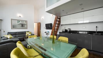 1 bedroom, hypo-allergenic bedding, in-room safe, individually decorated