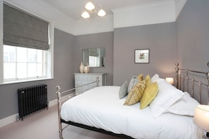 Apartment, 2 Schlafzimmer | Bügeleisen/Bügelbrett, kostenloses WLAN, Bettwäsche