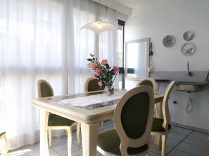Apartment | In-room dining - Habitat Villa Florida Praia Ingleses (Florianópolis)
