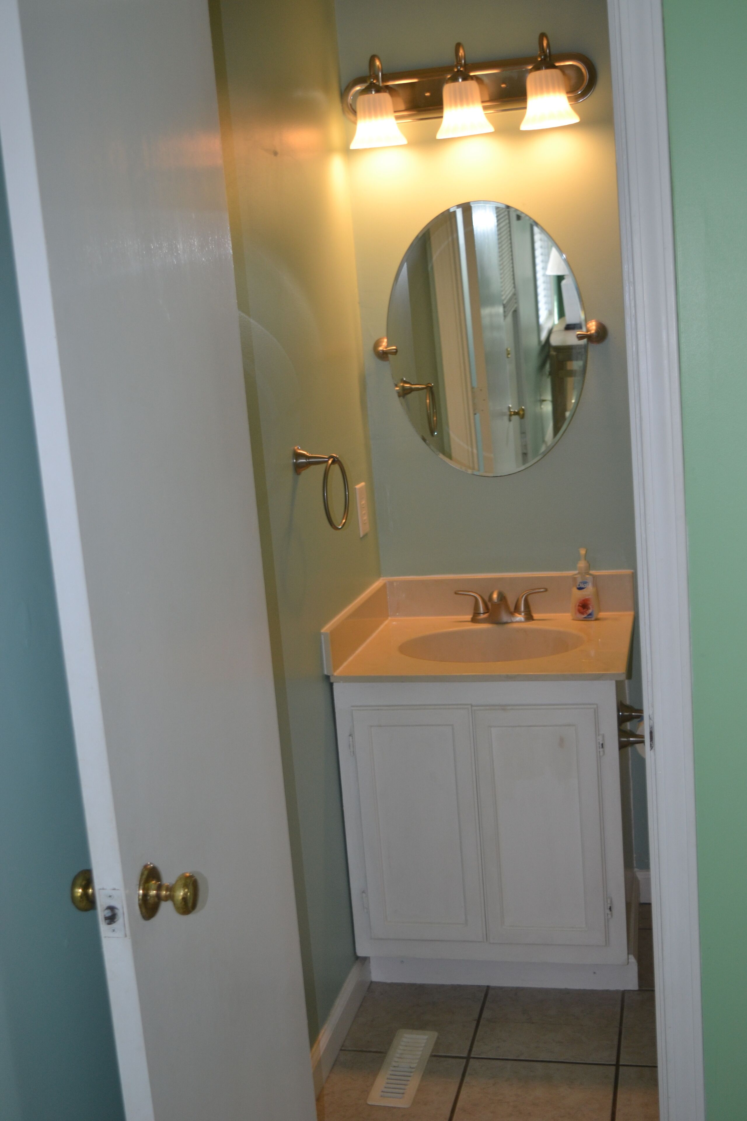 Oceanfront Atlantic Beach, NC Cape Lookout Peek See and hear the Atlantic Ocean