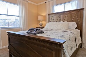 2 bedrooms, iron/ironing board, WiFi, bed sheets