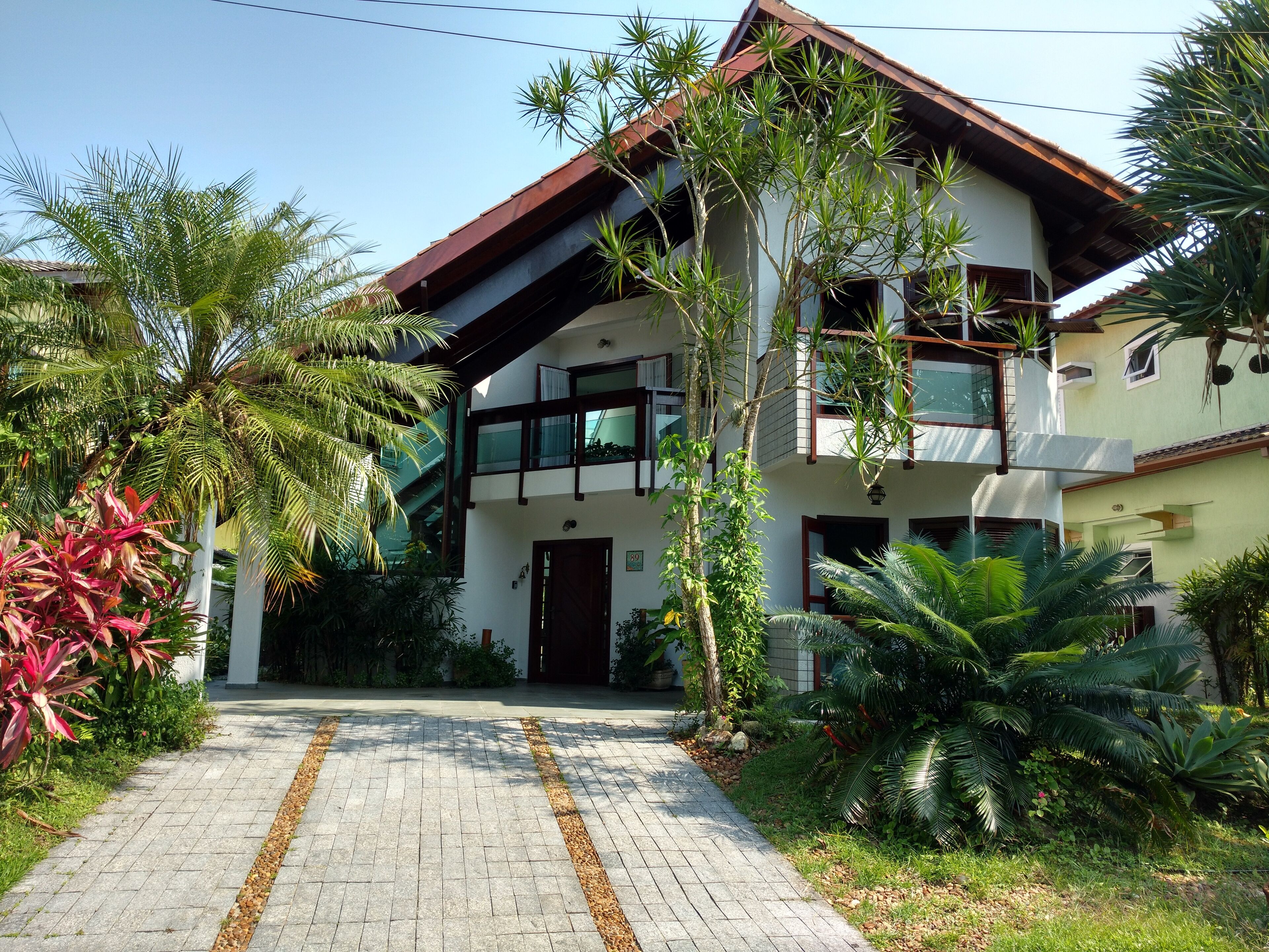 Comfort, safety and lots of free time! House w / pool - Cond. Hanga Roa - Bertioga