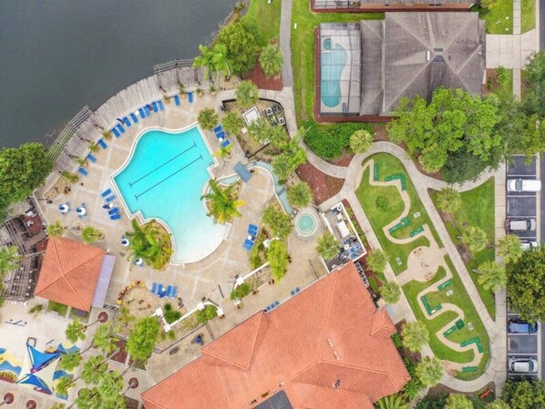 Pool - Endless entertainment and relaxation as you indulge in the resort's exclusive clubhouse amenities (Kissimmee)