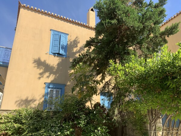 Exterior - “A distinguished Luxury villa with a great view and location in the Old Harbor (Spetses)