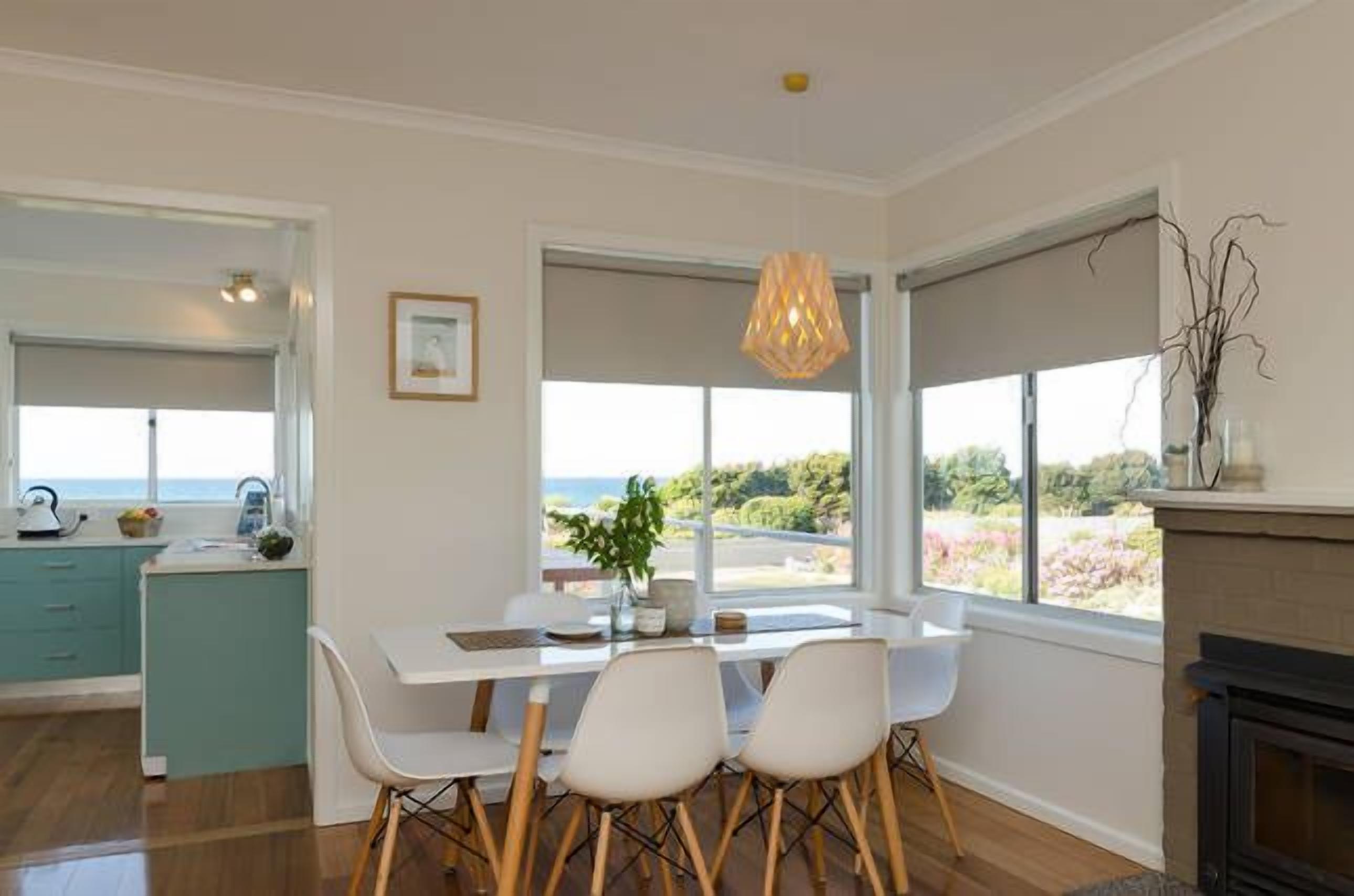 Penguin Beach House - seaside getaway — image 10