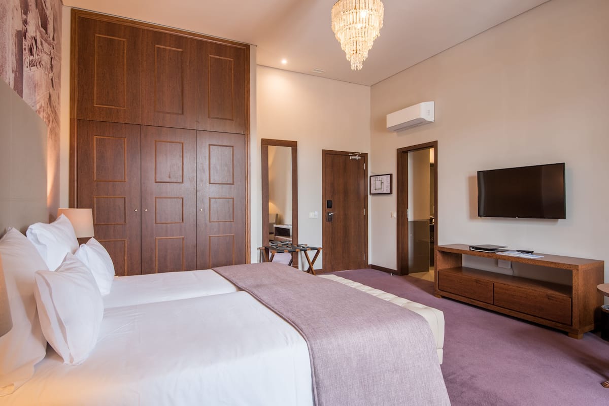 1 bedroom, in-room safe, desk, soundproofing