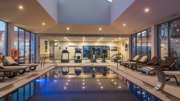 Indoor pool, outdoor pool