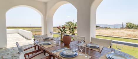 Outdoor dining