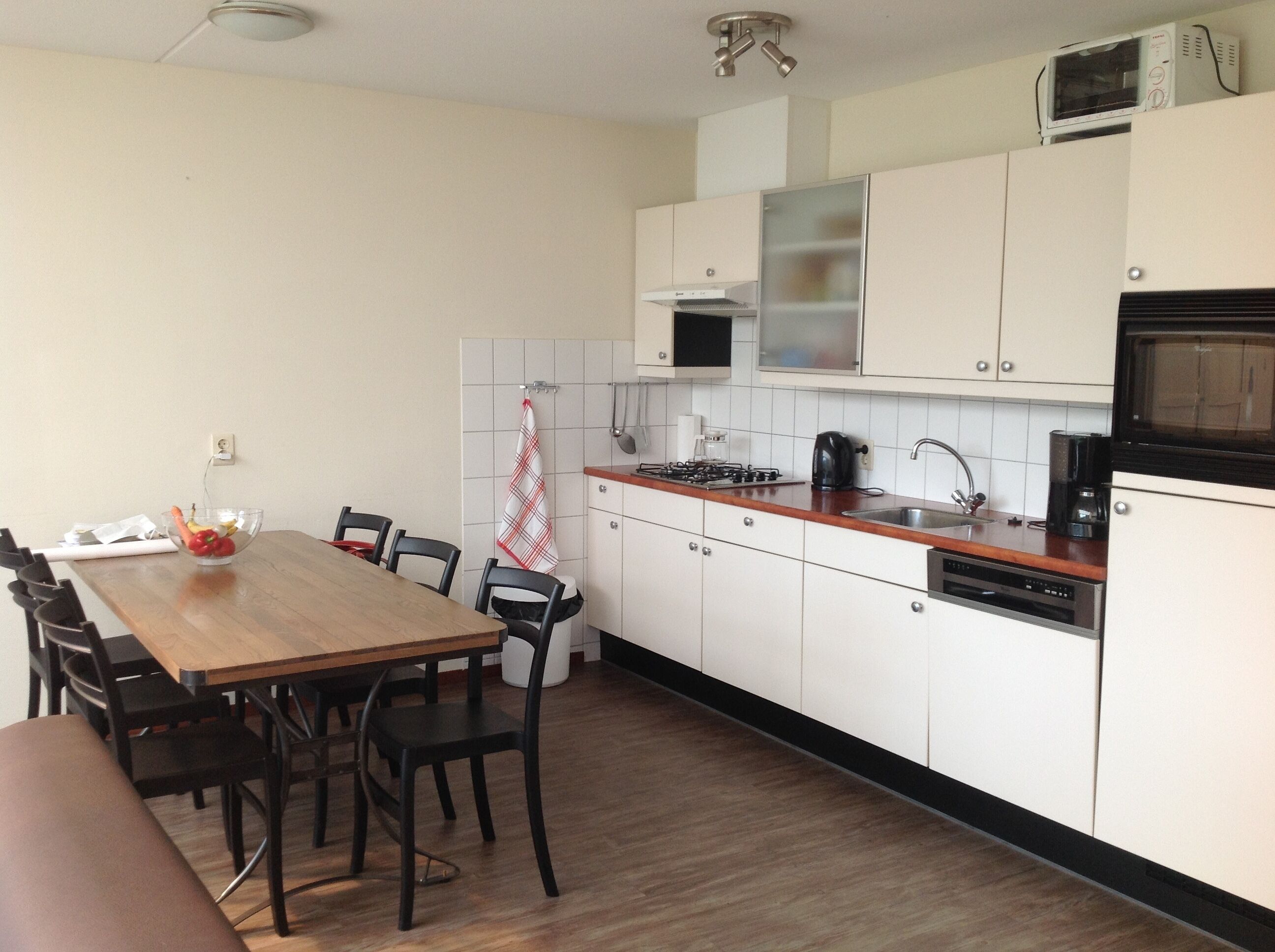 Holiday apartment for 6 people. at 100m from the sea at Hoofdplaat in Zeeland