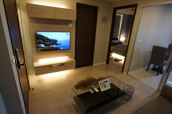 1 bedroom, iron/ironing board, internet, bed sheets