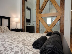 2 bedrooms, in-room safe, soundproofing, iron/ironing board