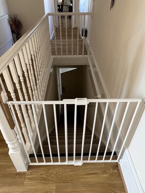 Interior - Yeovil Town Centre- Large 2 Bedroom Apartment (Yeovil)