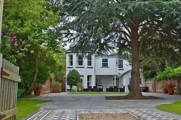 Beautiful grade II listed Georgian Villa.