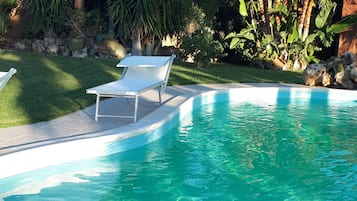 Udendørs pool