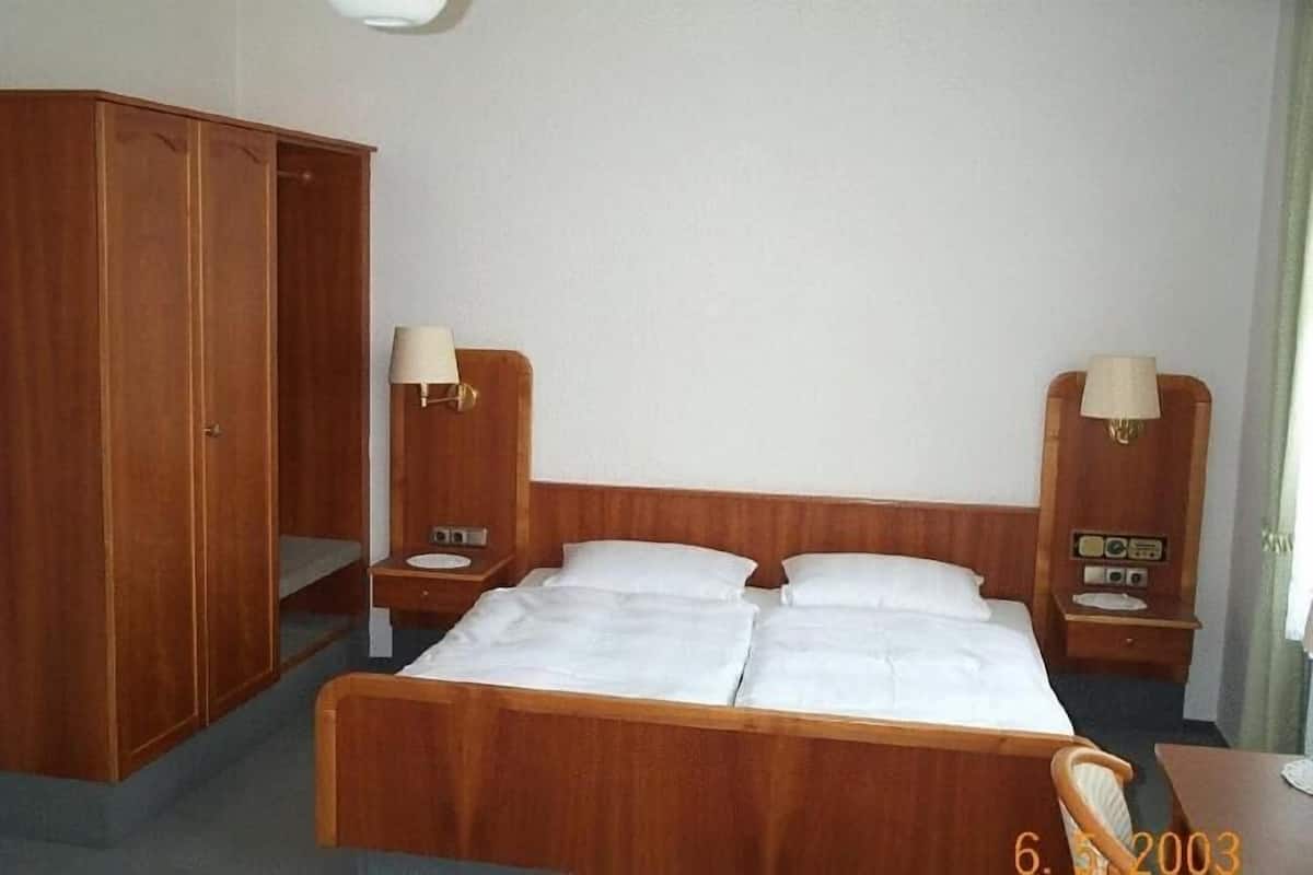 Double Room | In-room safe, desk, blackout curtains, rollaway beds
