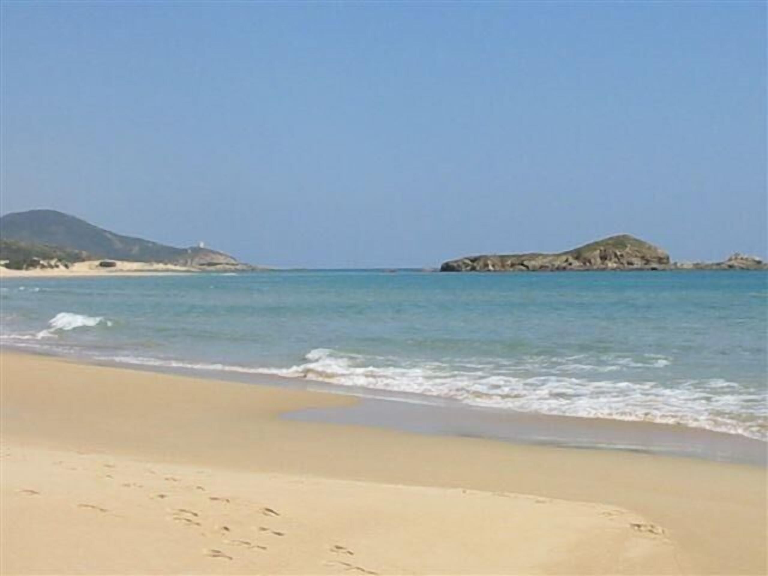 blue sea sun and sea, a fantastic cycling holiday for you too !!.