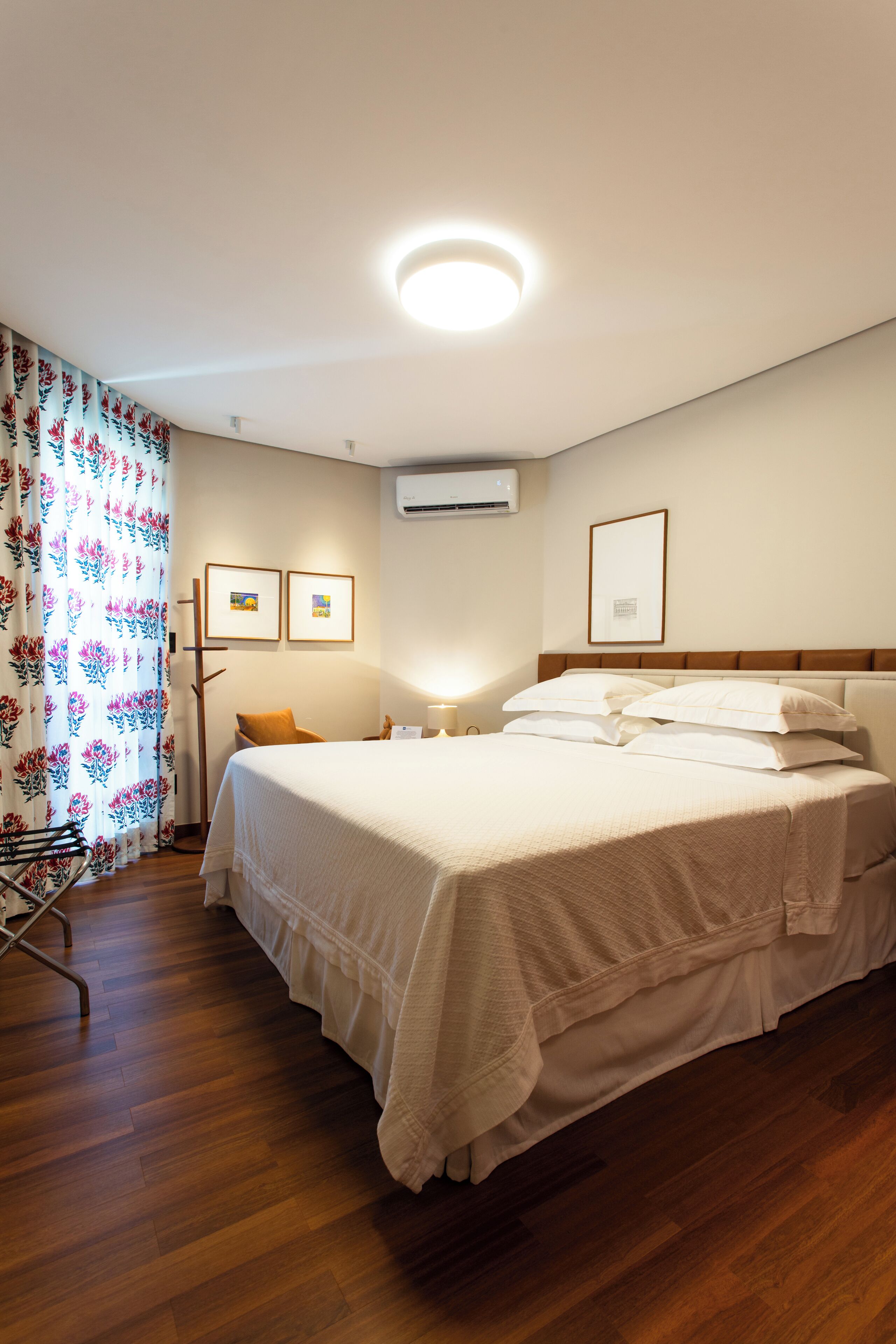 Suite | Bar mini, ruang kerja komputer riba, langsir/tirai gelap terus 