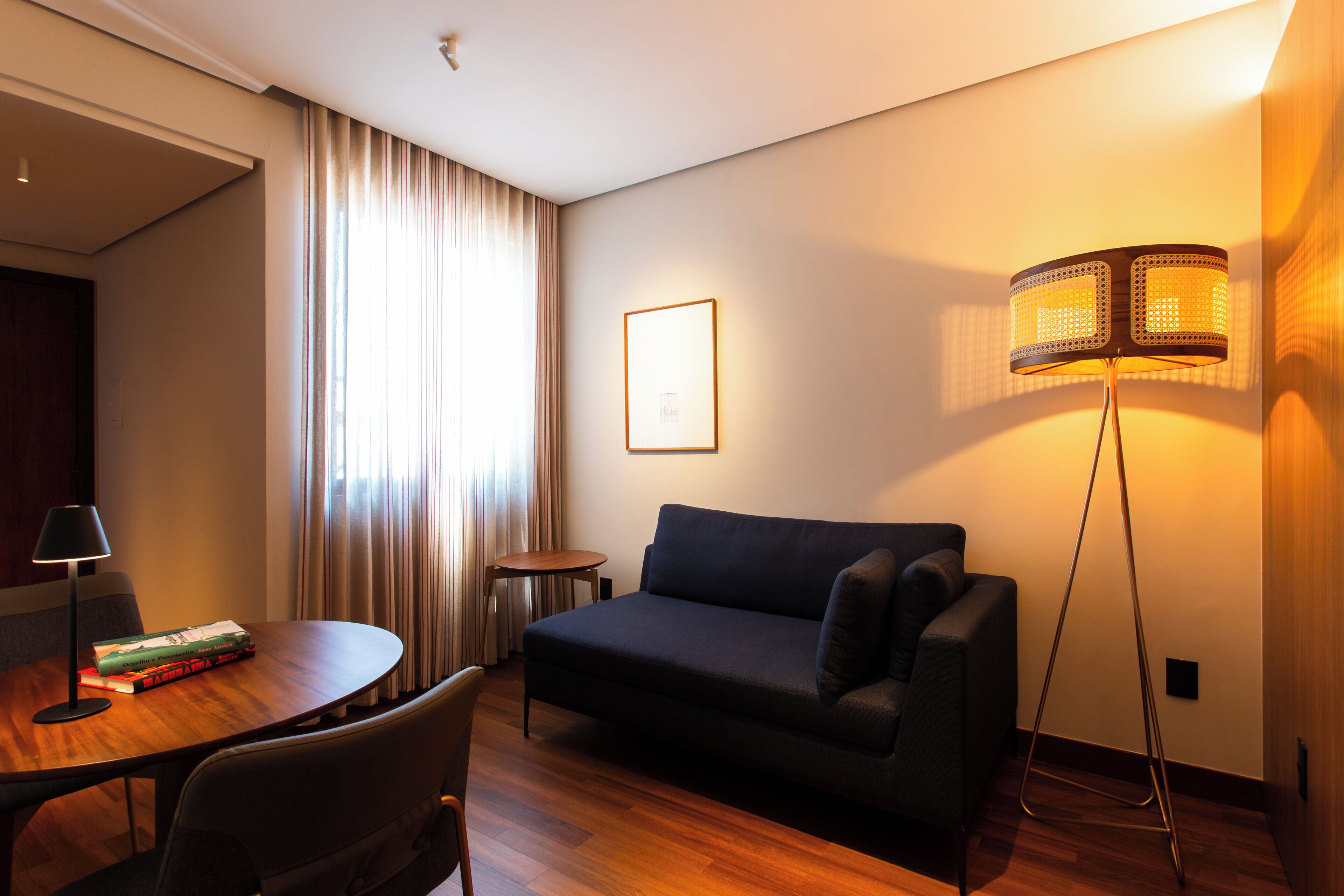 Suite superior | Minibar, laptop workspace, blackout drapes, free WiFi